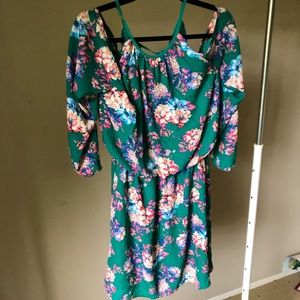 Long sleeve shoulder cut out dress